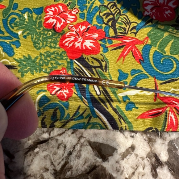 Maui Jim Cliff House Aviator Sunglasses, Gold frame - Picture 5 of 8